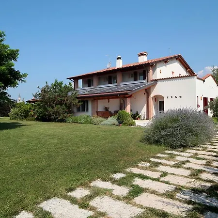 בית חווה Il Magicorto *